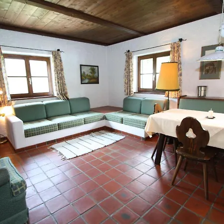 Spacious Apartment In Ramsau Am Dachstein With Swimming Pool * רמסאו אם דכשטיין