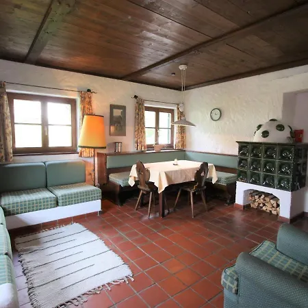 Spacious Apartment In Ramsau Am Dachstein With Swimming Pool דירה *