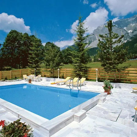 Spacious Apartment In Ramsau Am Dachstein With Swimming Pool *